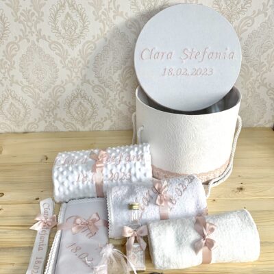 trusou botez roz pudra, rochita botez, sticluta botez, prosop botez